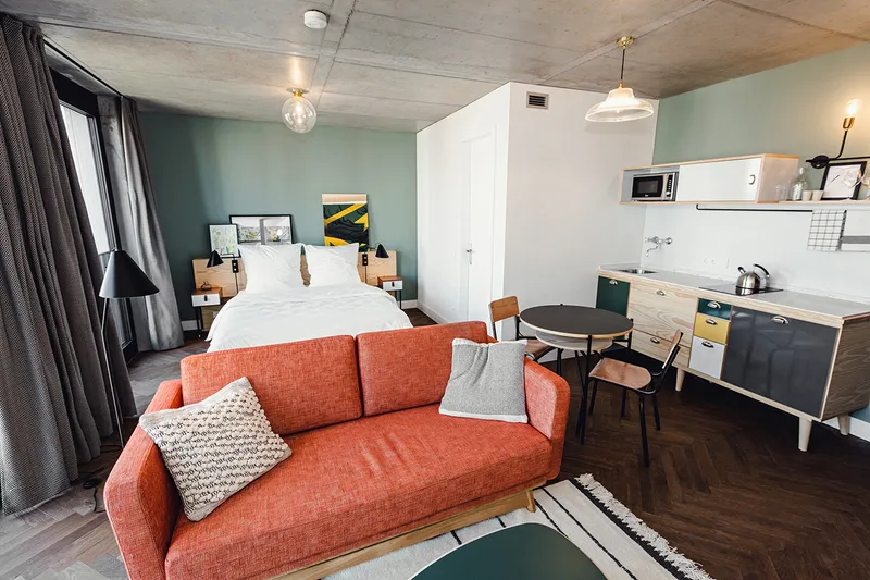 Neon Wood Student Housing - Neon Gold Apartment in Berlin, Mitte-Wedding — photo 1